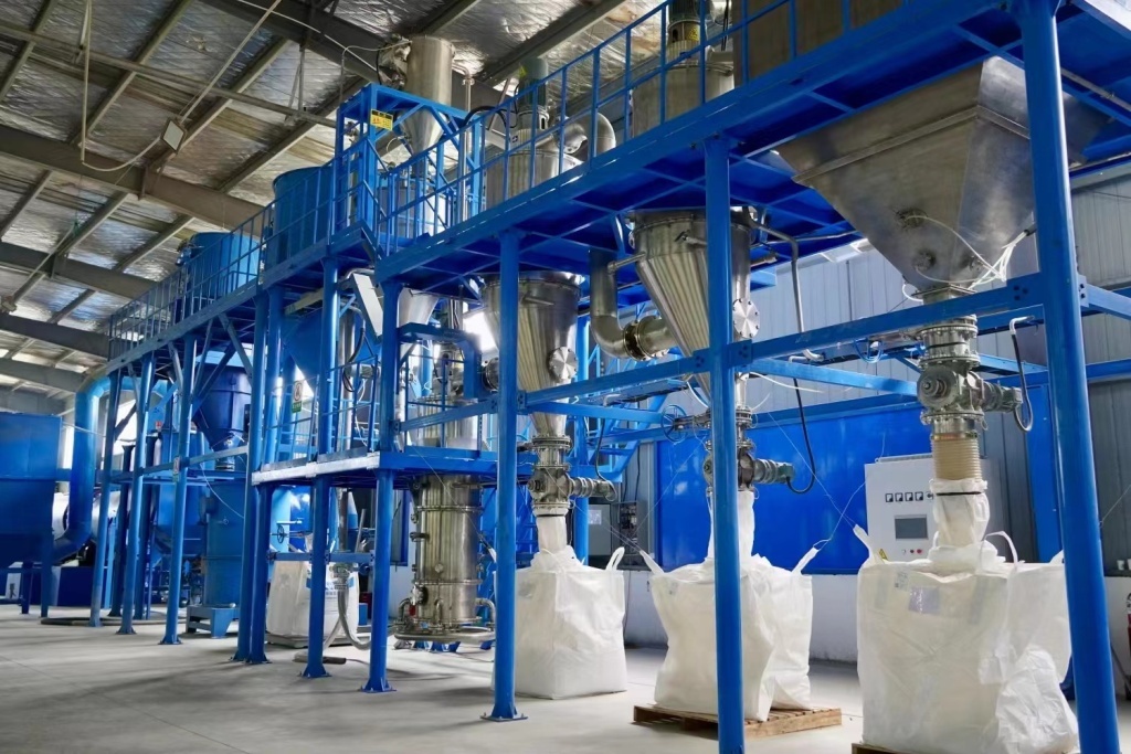 兩山轉化看鶴峰 82萬畝“生態珍寶”香飄海外，村民增收笑滿顏